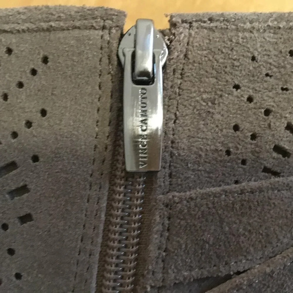 Vince Camuto Pralata Brown Suede Leather Buckle Zip Ankle Booties Womens Size 8M - Picture 9 of 10